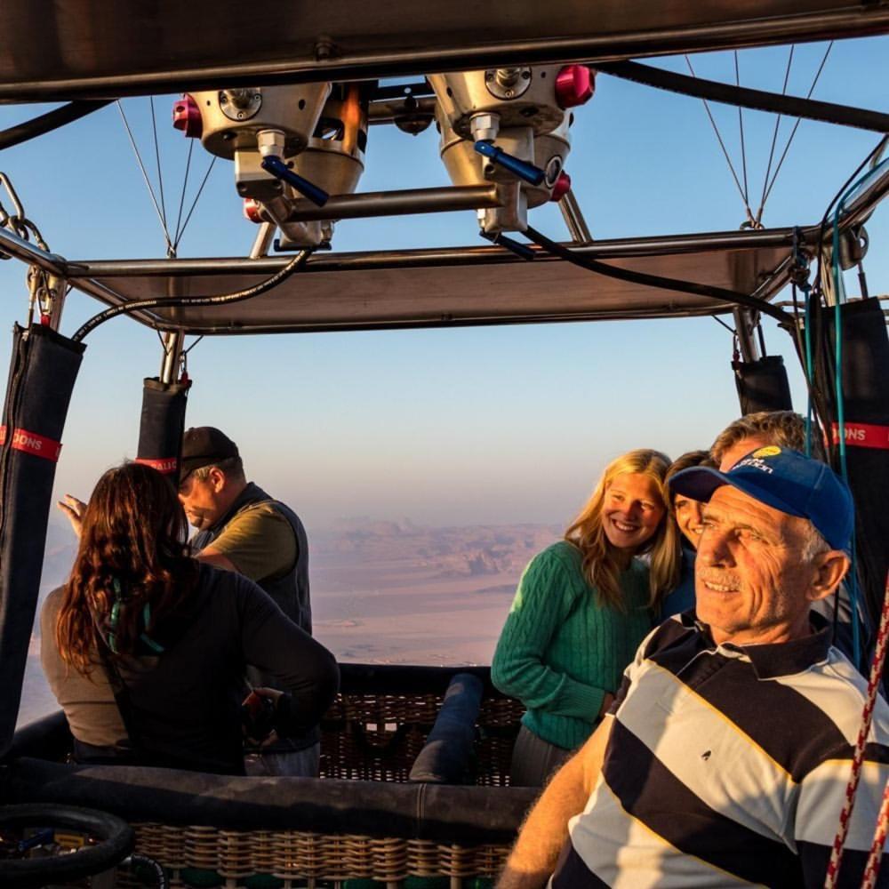 Wadi Rum Meteorite Camp エクステリア 写真
